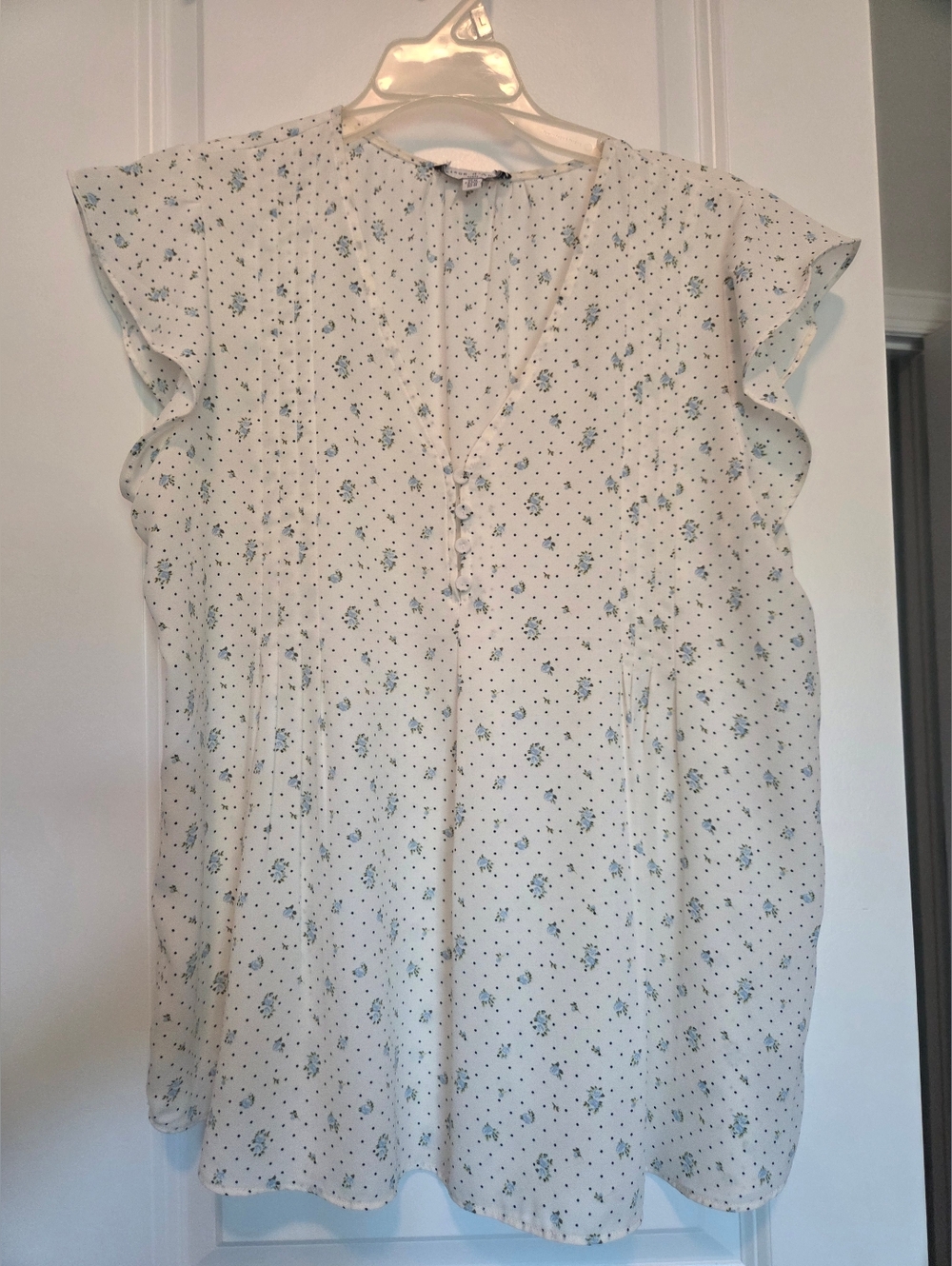 Ivory Floral Flutter Sleeve Blouse
